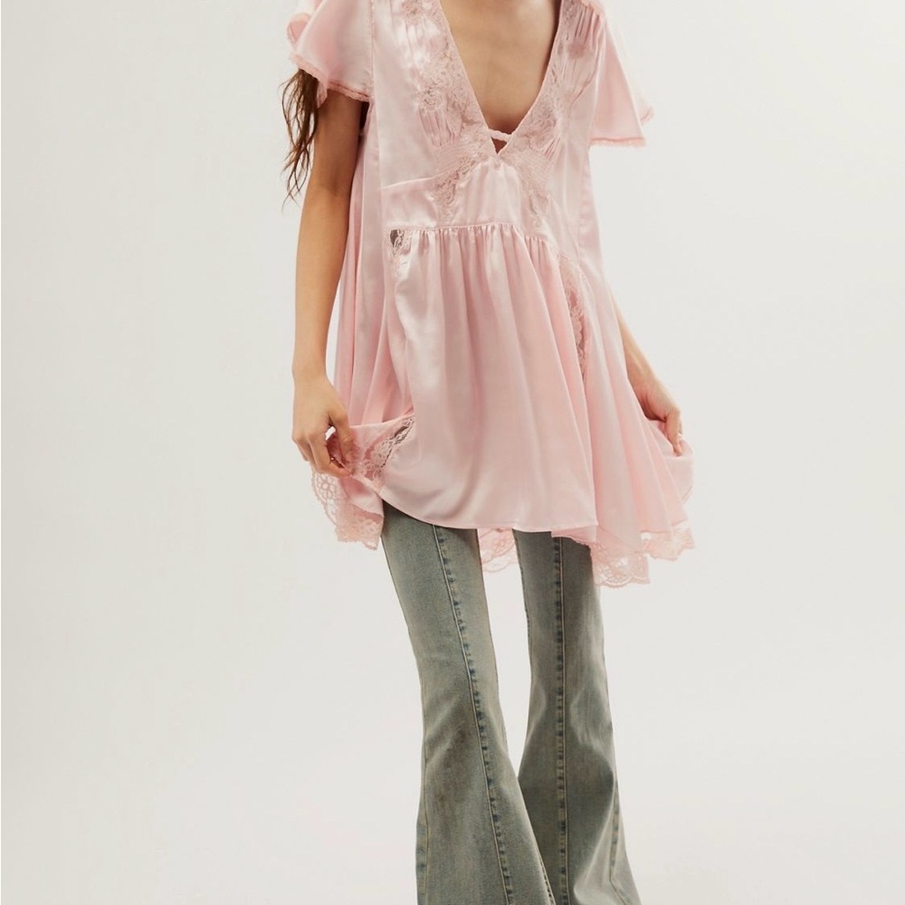 Elegant Pink Lace Trimmed Women's Top